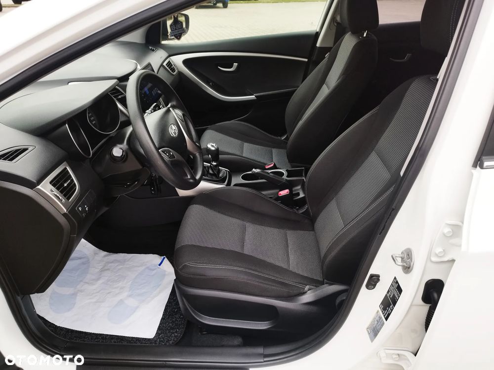 Hyundai i30 blue 1.4 Style - 22