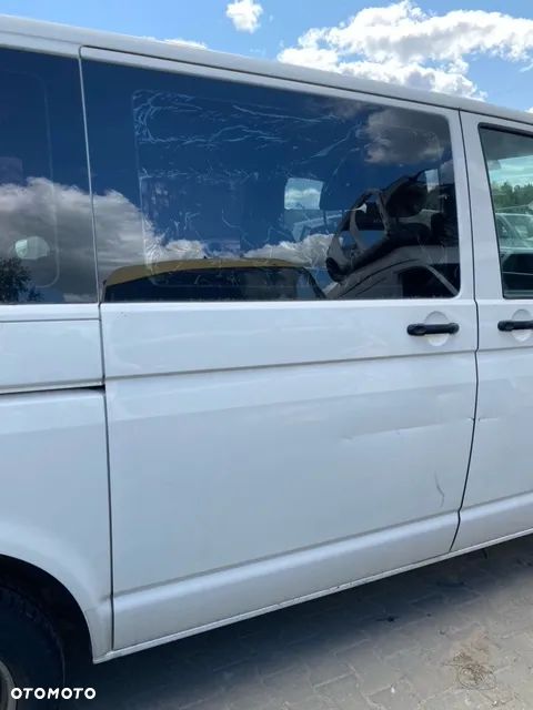 DRZWI PRZESUWNE Z SZYBĄ VOLKSWAGEN VW T6 BIAŁY - 1