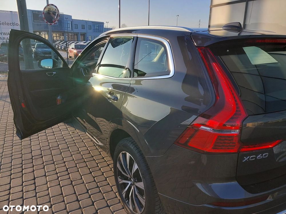 Volvo XC 60 B4 D AWD Plus Bright - 11
