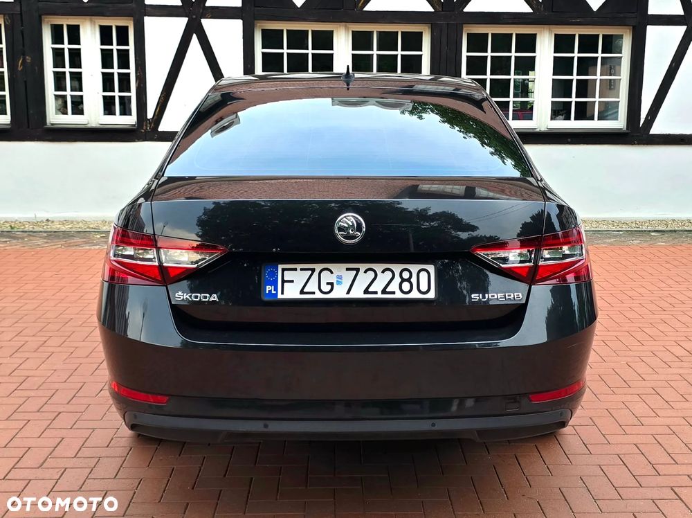 Skoda Superb 2.0 TDI Active DSG - 5
