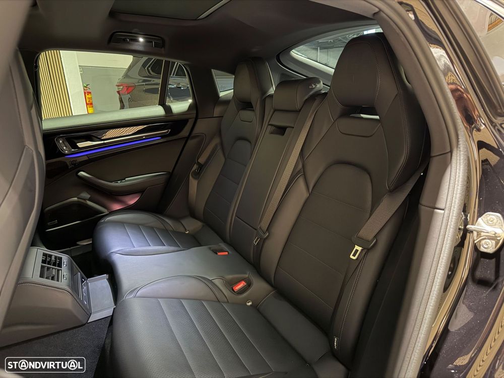 Porsche Panamera 4 E-Hybrid Executive - 47