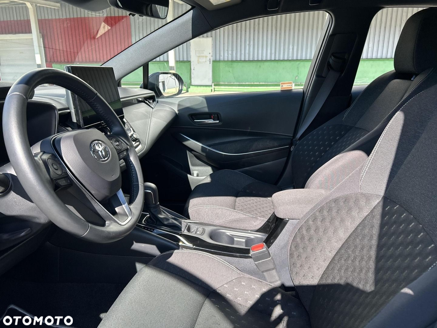 Toyota Corolla - 12