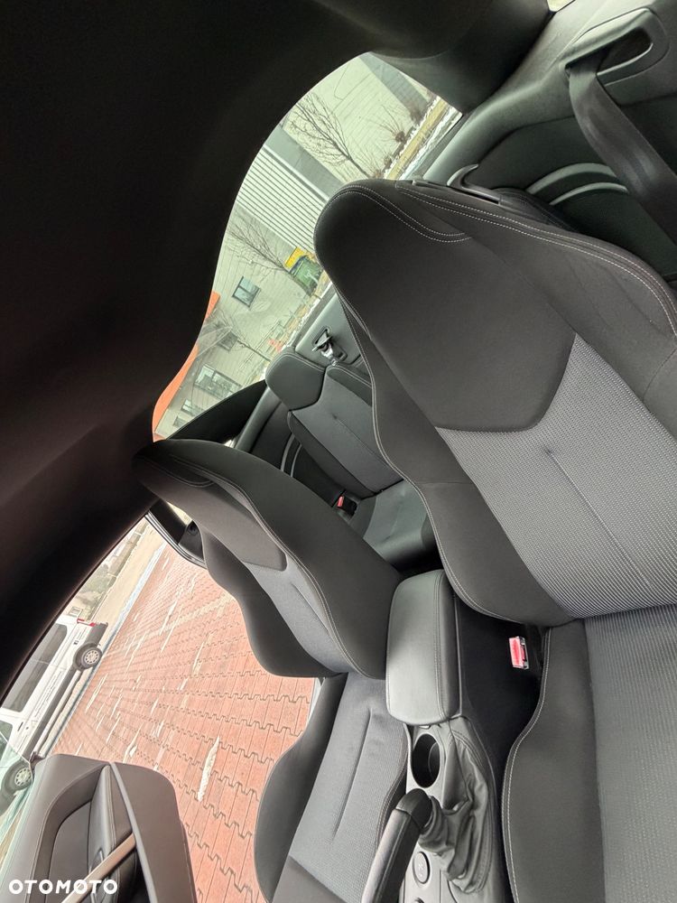 Peugeot RCZ 1.6 THP - 11