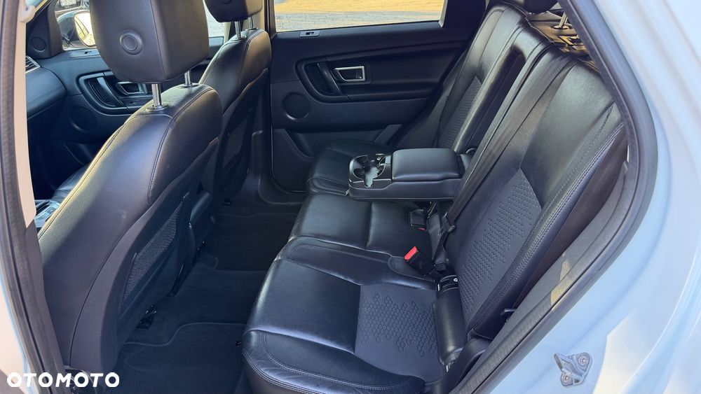 Land Rover Discovery Sport 2.0 eD4 HSE - 12