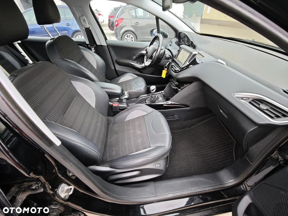 Peugeot 2008 1.6 BlueHDi Crossway S&S - 17