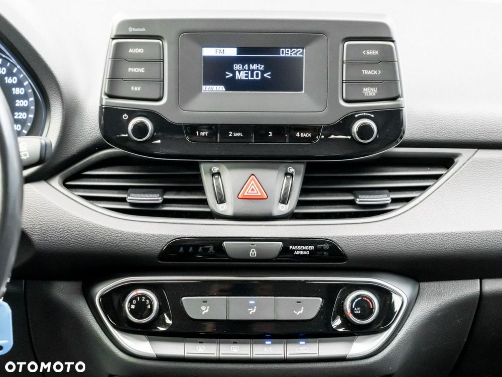Hyundai i30 1.5 DPI Classic + - 17