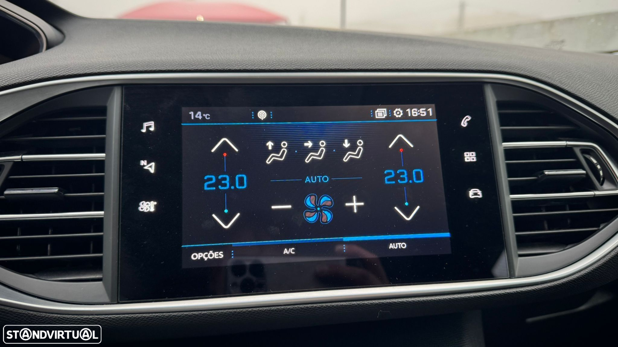 Peugeot 308 SW 1.2 PureTech Style - 33