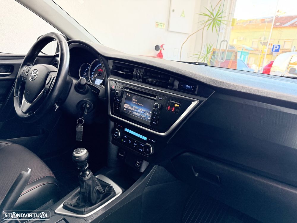 Toyota Auris Touring Sports 1.4 D-4D Active+AC - 27