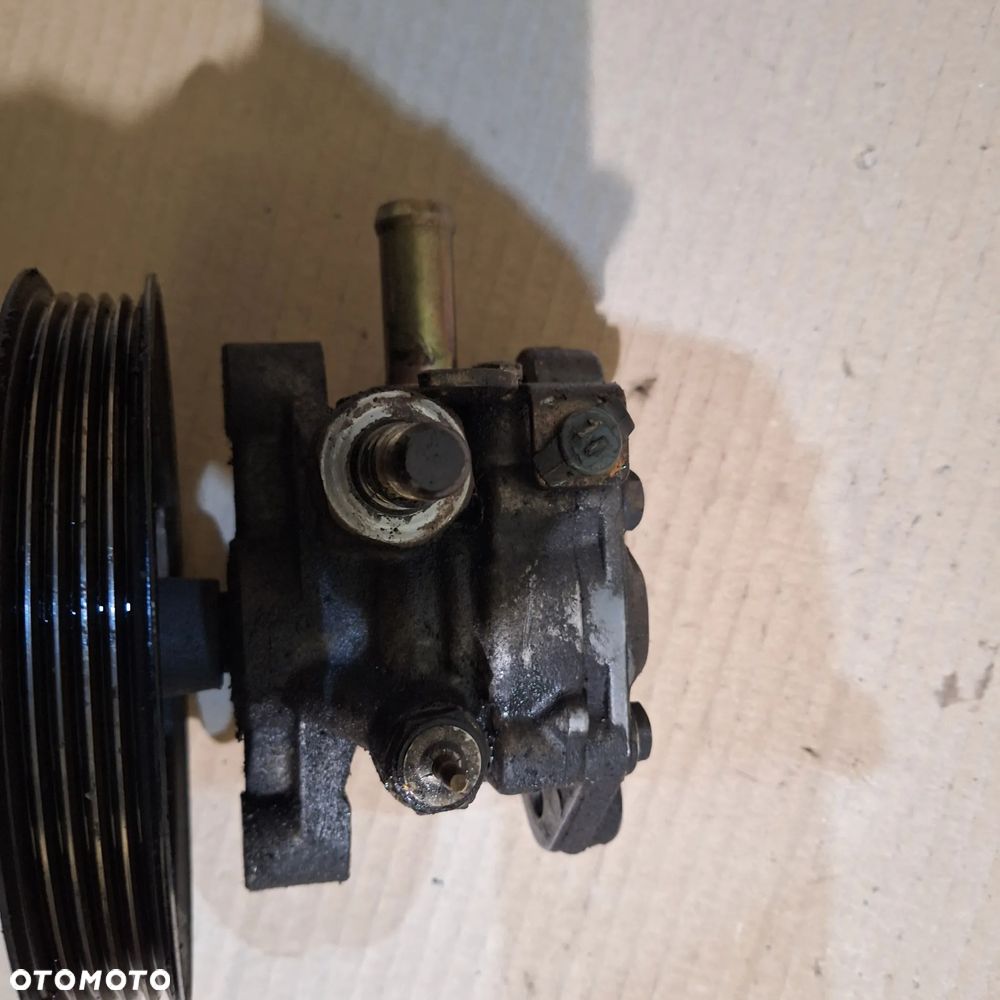 POMPA WSPOMAGANIA CARISMA 1.8 GDI - 3