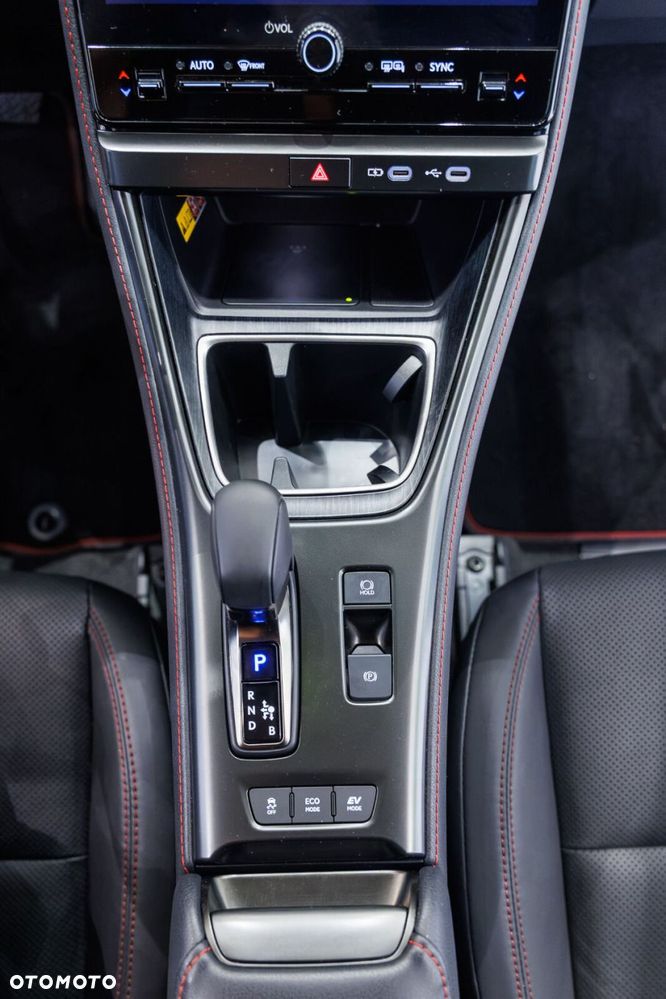 Lexus LBX 1.5 Hybrid Emotion - 41