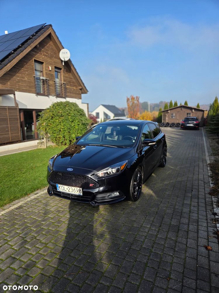 Ford Focus 2.0 EcoBoost ST - 2