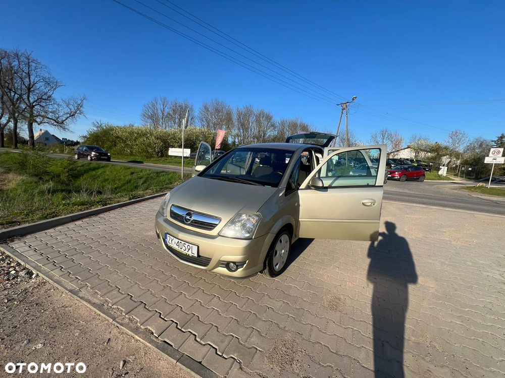 Opel Meriva 1.8 16V Cosmo Easytronic - 18