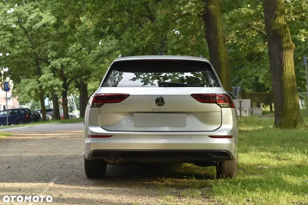 Volkswagen Golf - 6