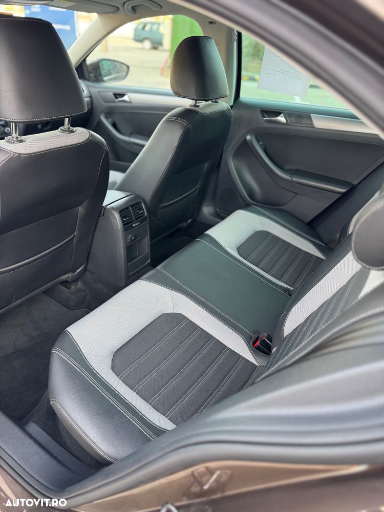 Volkswagen Jetta 1.4 TSI Highline - 5