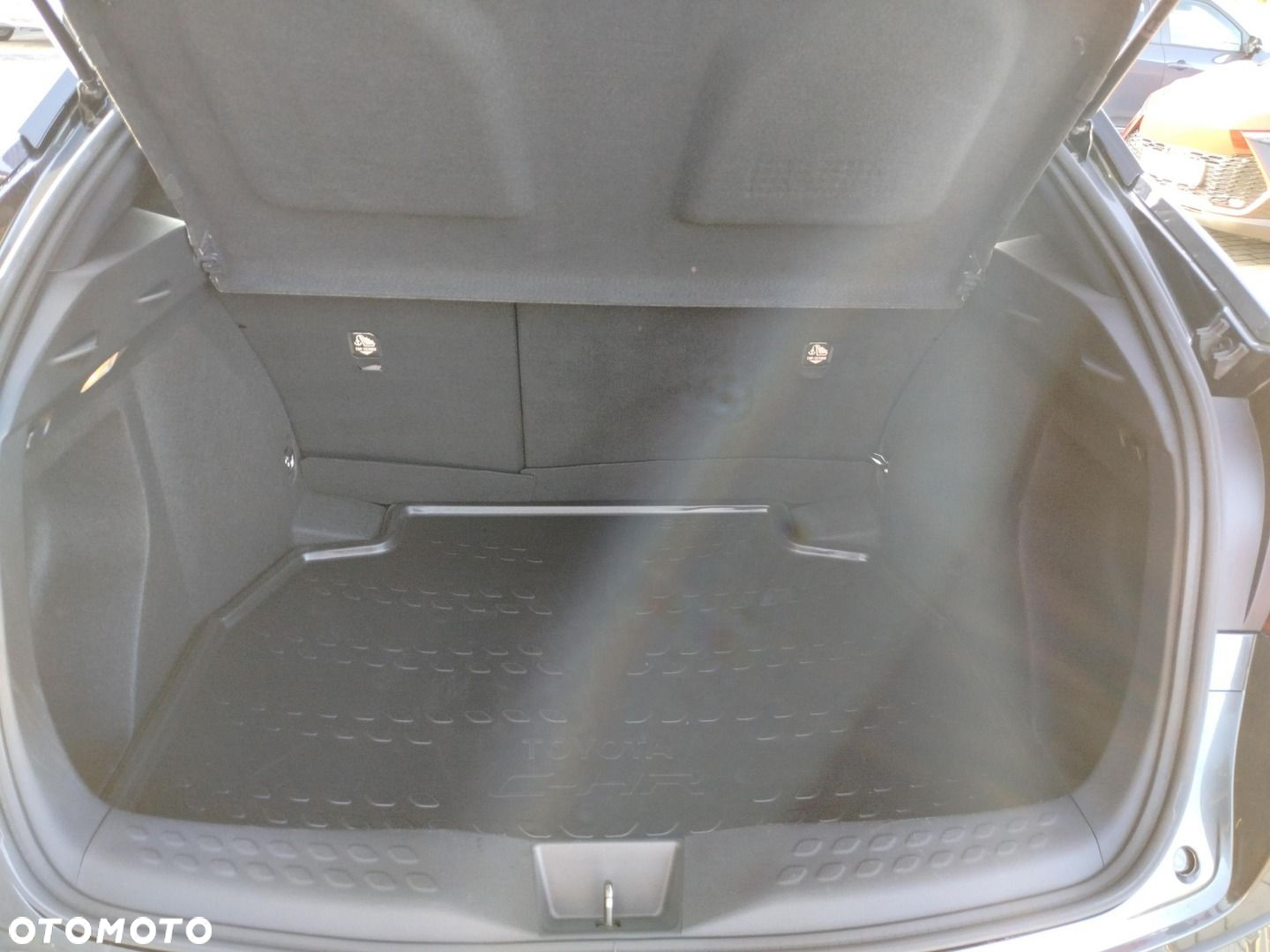 Toyota C-HR 1.2 T GPF Premium - 20