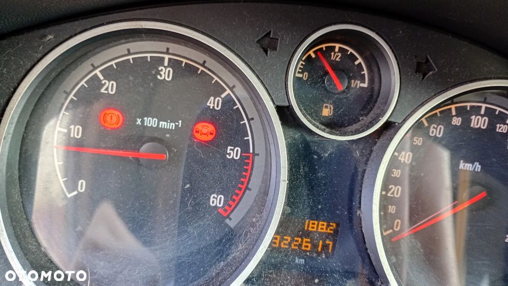 Opel Astra 1.9 CDTI - 6