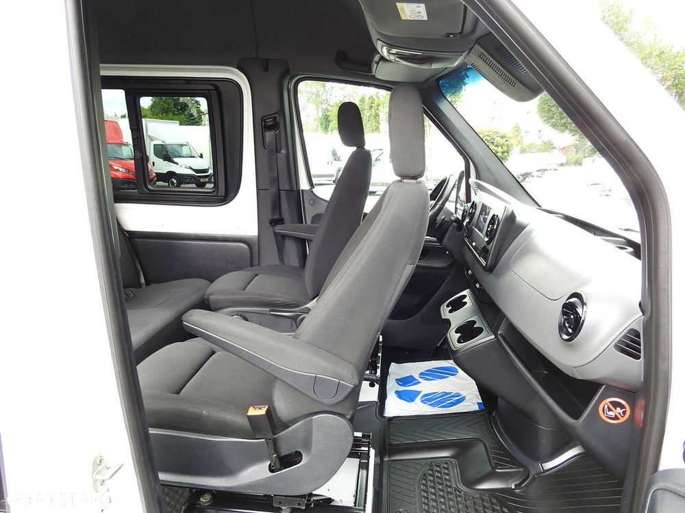 Mercedes-Benz SPRINTER FURGON BRYGADÓWKA  5 MIEJSC TEMPOMAT NAWIGACJA KLIMATYZACJA AUTOMAT   160KM - 41