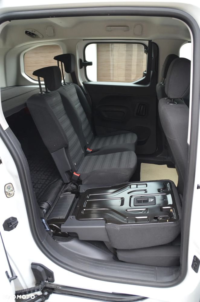 Opel Combo Life 1.2 Turbo Enjoy S&S - 28