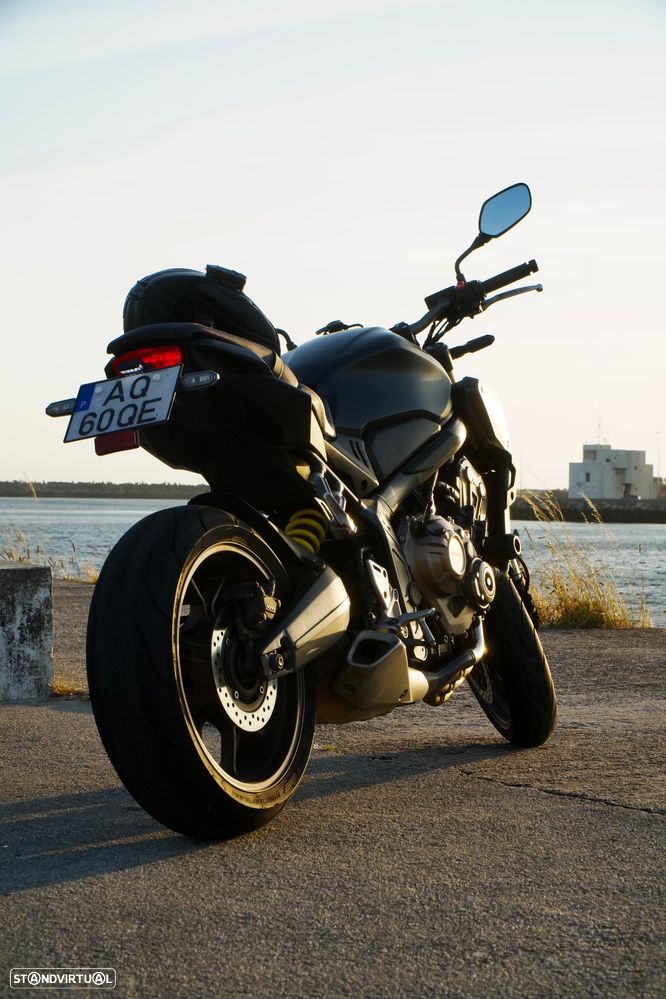 Honda CB 650 R - 7