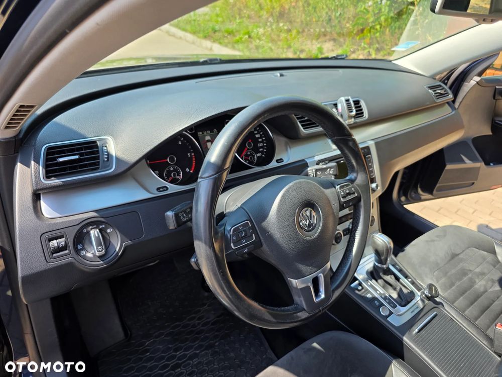 Volkswagen Passat 2.0 TDI 4Mot Highline DSG - 35
