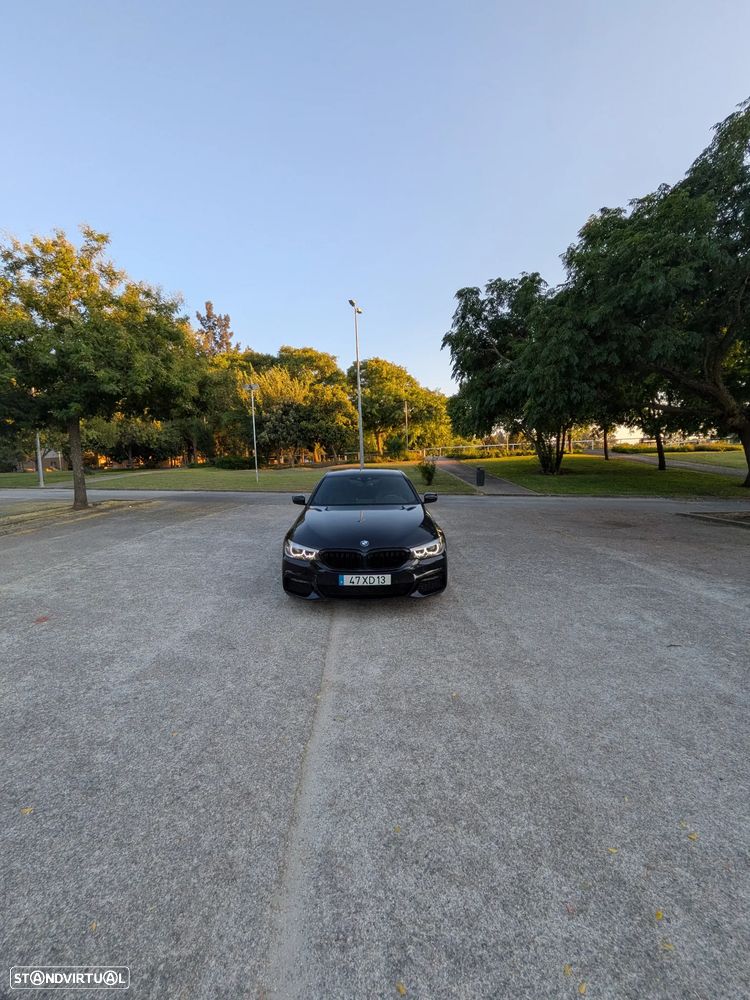 BMW 530 e Pack M — fotografia 4