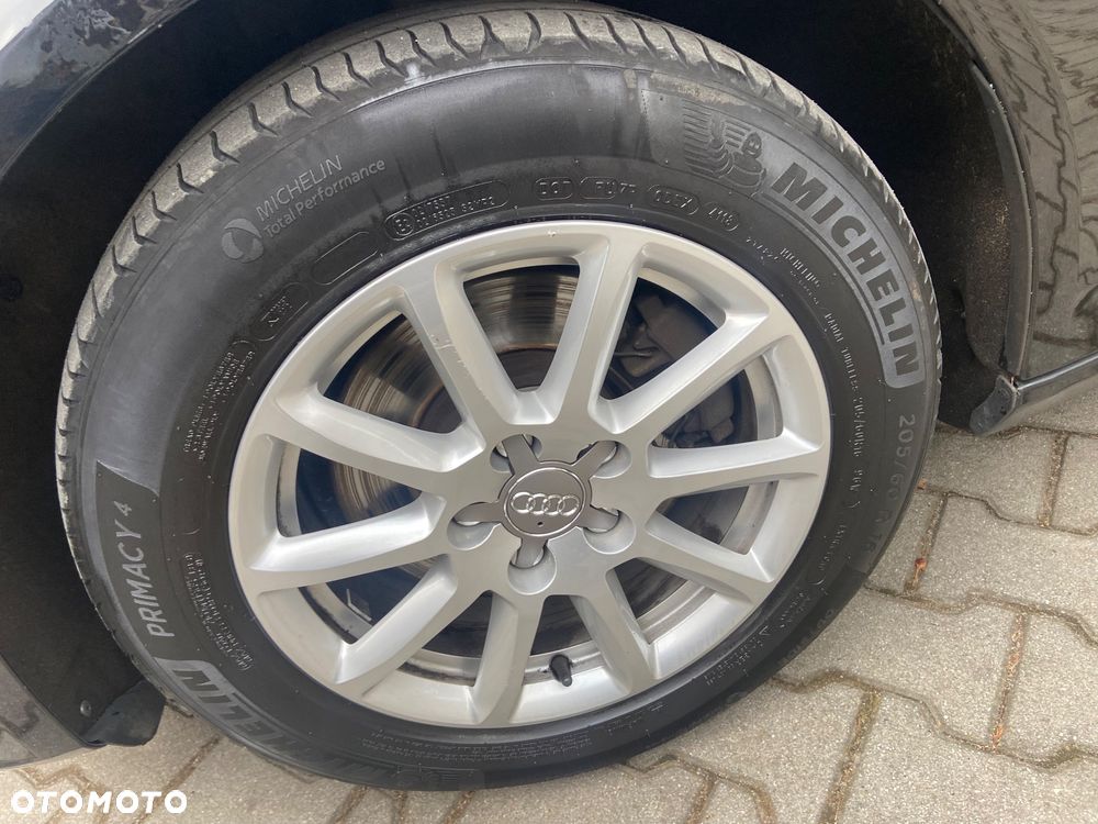 Audi A4 Avant 2.0 TDI DPF clean diesel multitronic Ambiente - 3