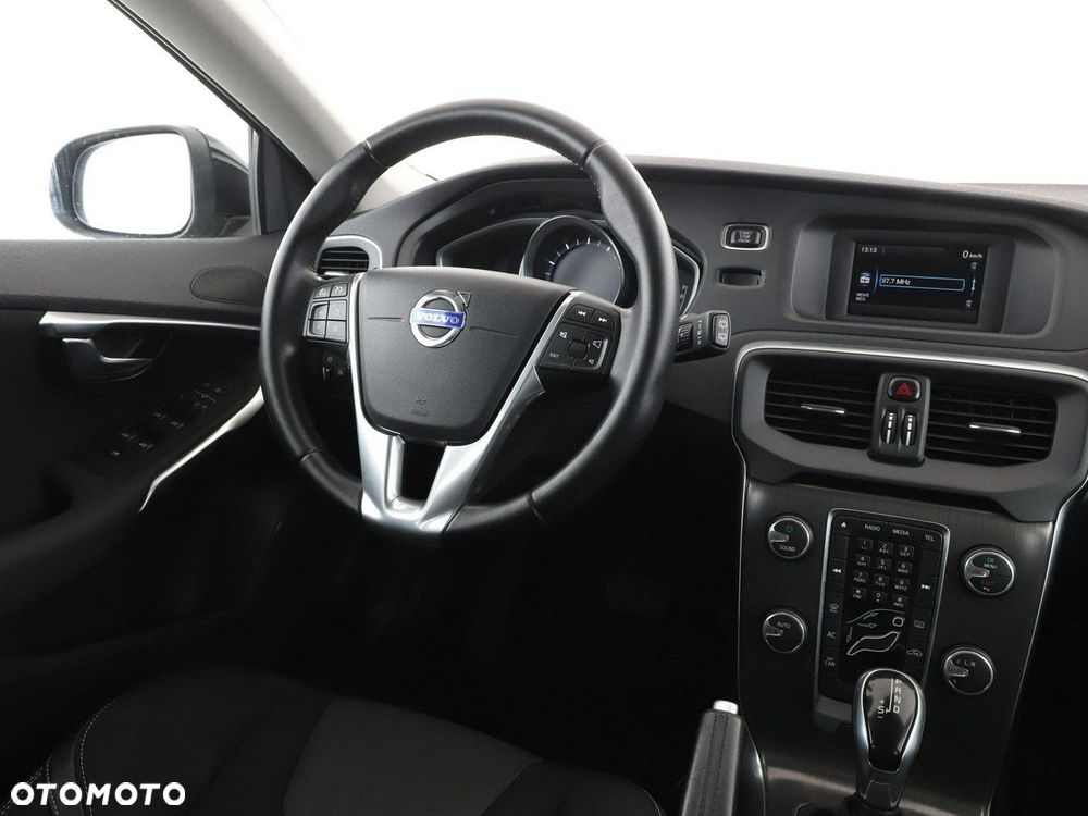 Volvo V40 T2 Drive-E Momentum - 16