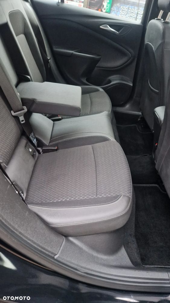 Opel Astra 1.6 BiTrb D (CDTI) Start/Stop Innovation - 36