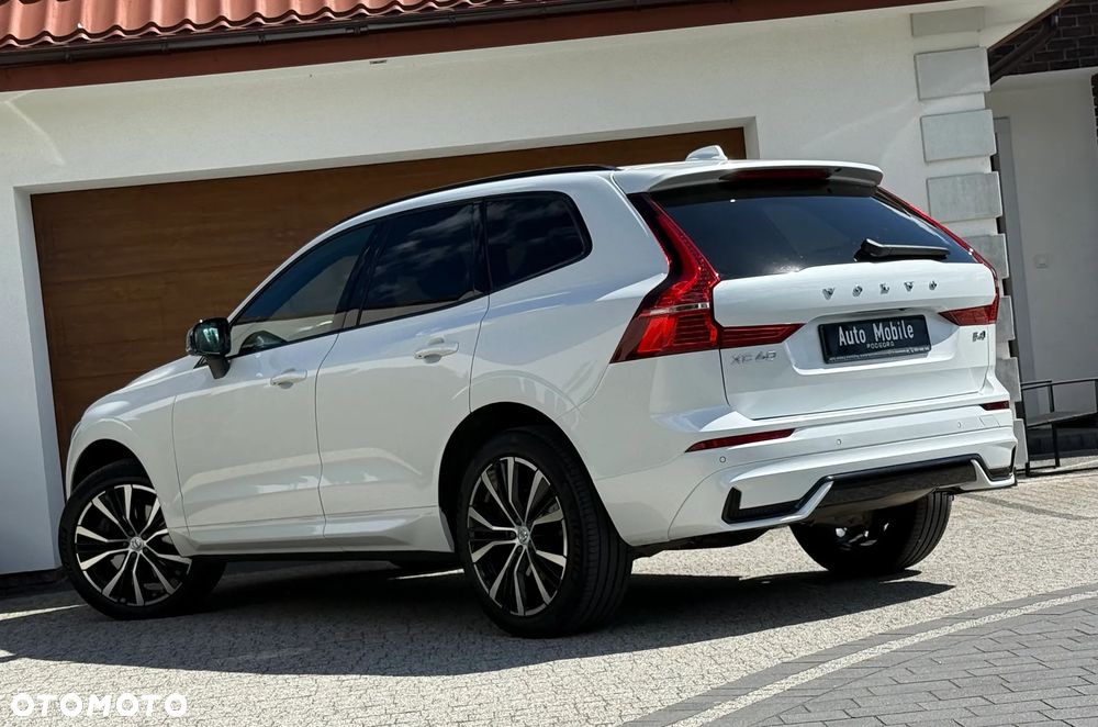 Volvo XC 60 B4 D AWD Plus Dark - 6