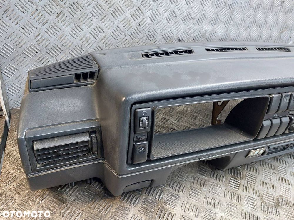 KOKPIT DESKA ROZDZIELCZA PANEL RAMKA LICZNIKA SCHOWEK VOLKSWAGEN GOLF II - 2