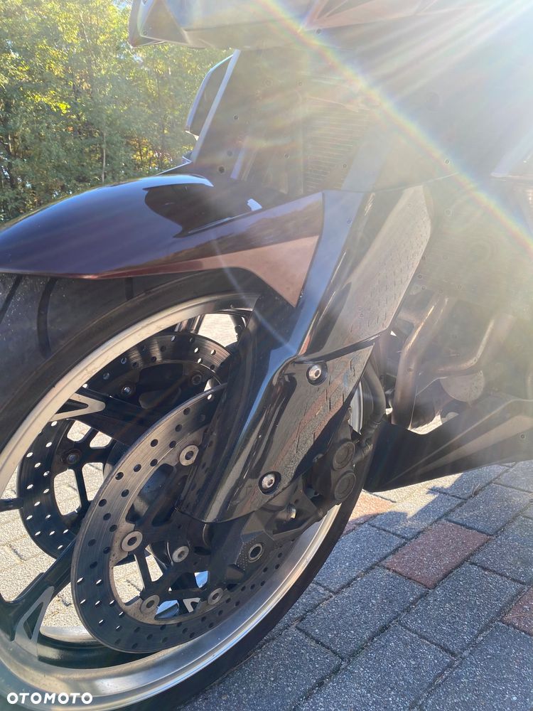 Kawasaki Z 1000 - 23