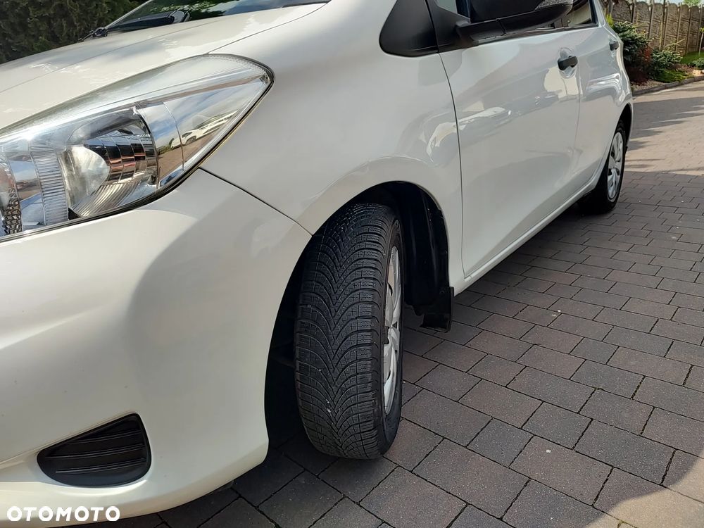 Toyota Yaris - 12