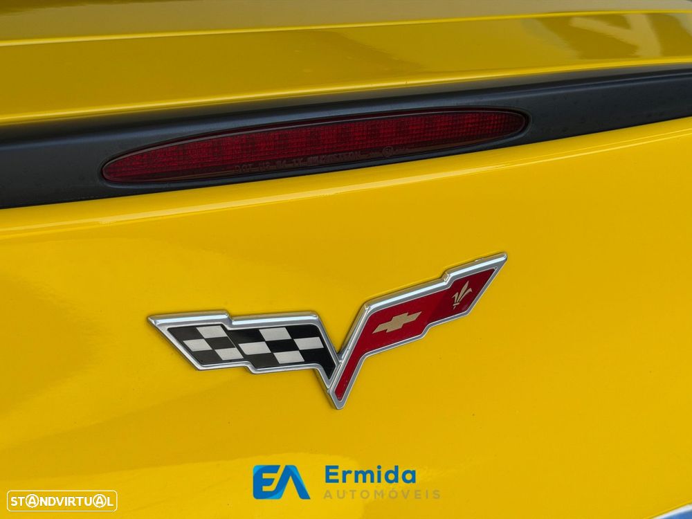Chevrolet Corvette - 12