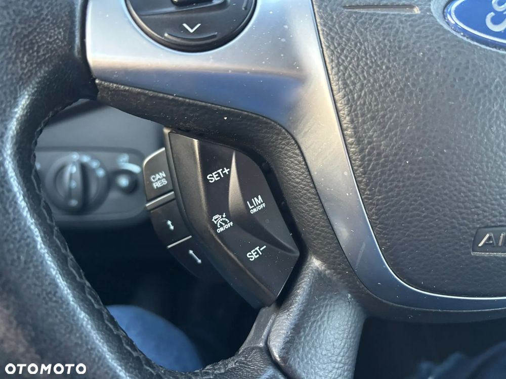Ford Kuga 2.0 TDCi 4x4 Titanium - 8