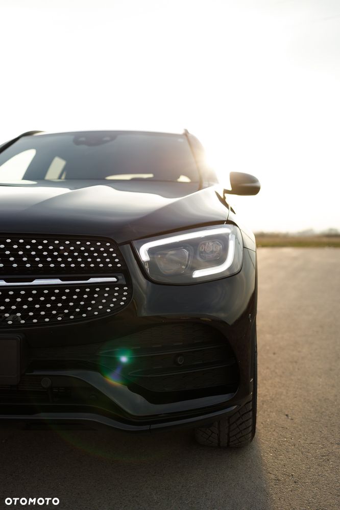 Mercedes-Benz GLC 300 de 4Matic 9G-TRONIC AMG Line Plus - 2