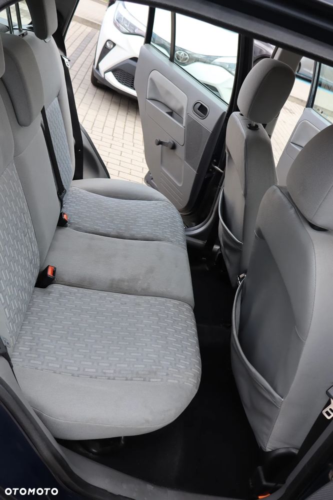 Ford Fusion 1.4 Ambiente - 11