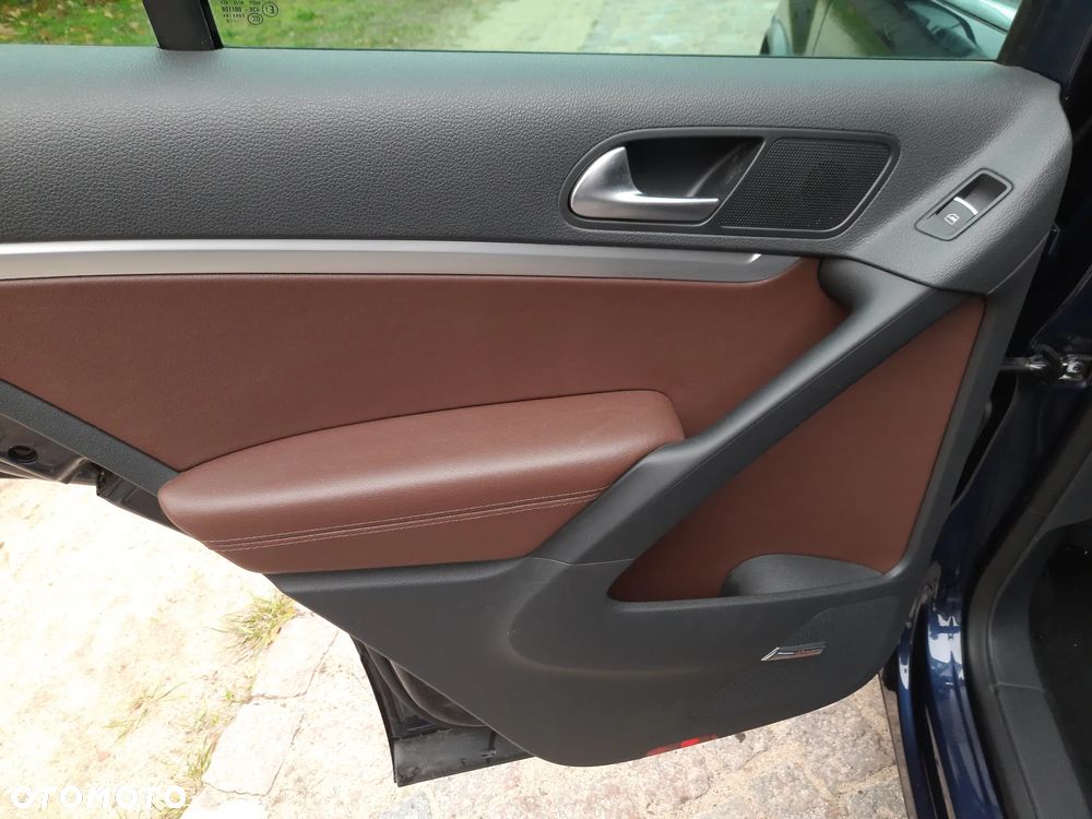 Volkswagen Tiguan 2.0 TDI DPF 4Motion BlueMotion Technology DSG Cup Sport & Style - 14