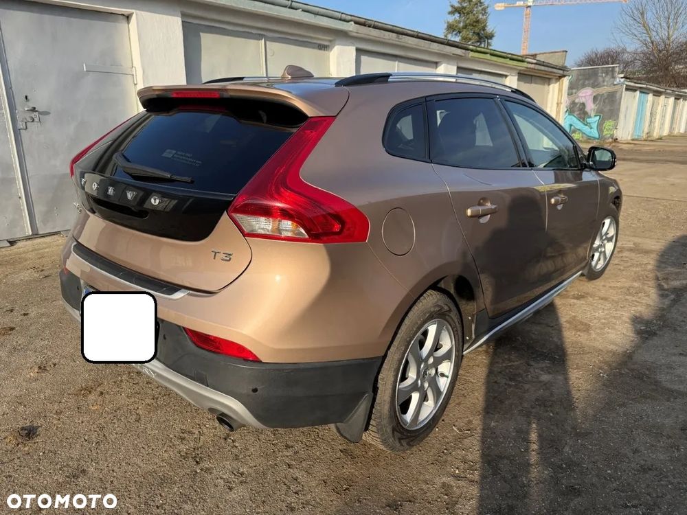 Volvo V40 Cross Country T3 Drive-E Summum - 3