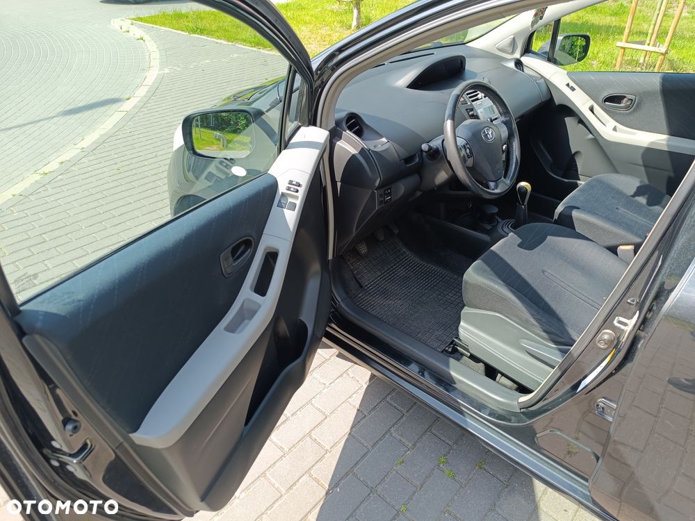 Toyota Yaris 1.3 Sol - 15