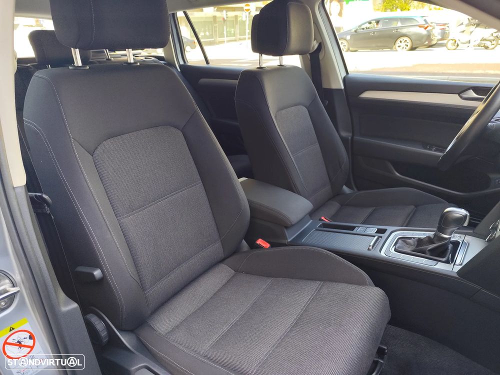 VW Passat Variant 2.0 TDI Confortline DSG - 17