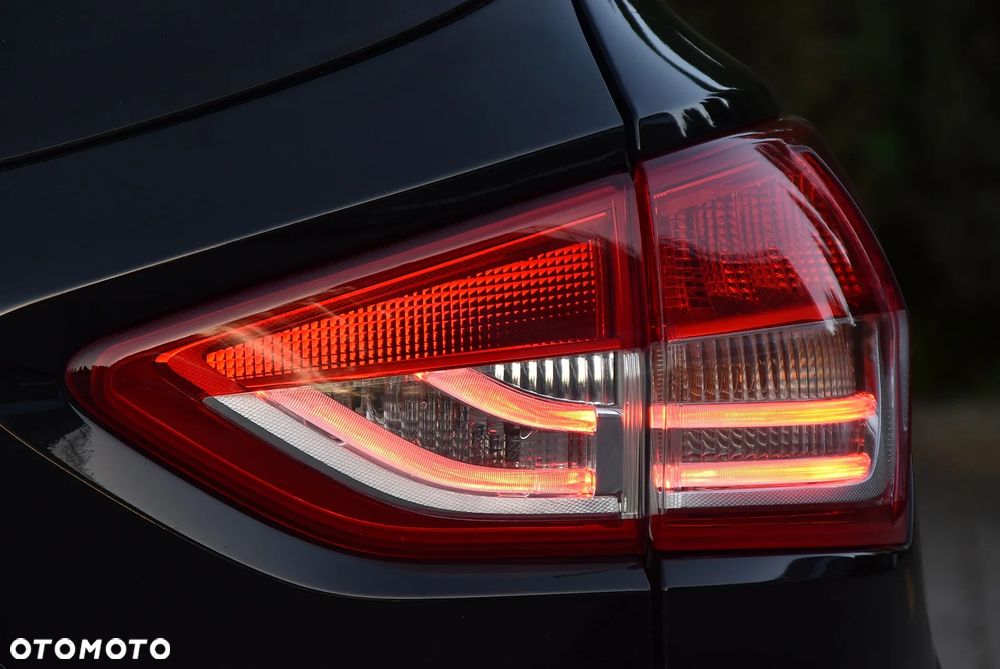 Ford Kuga - 10