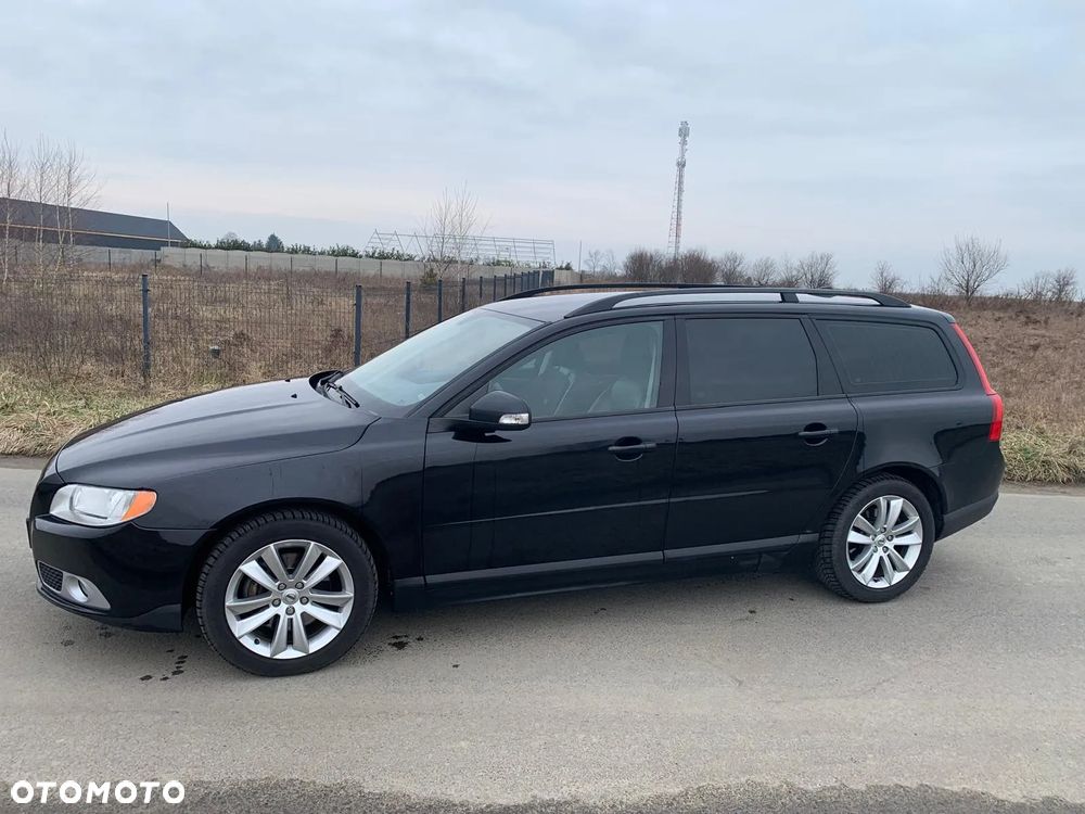 Volvo V70 D5 Momentum - 4