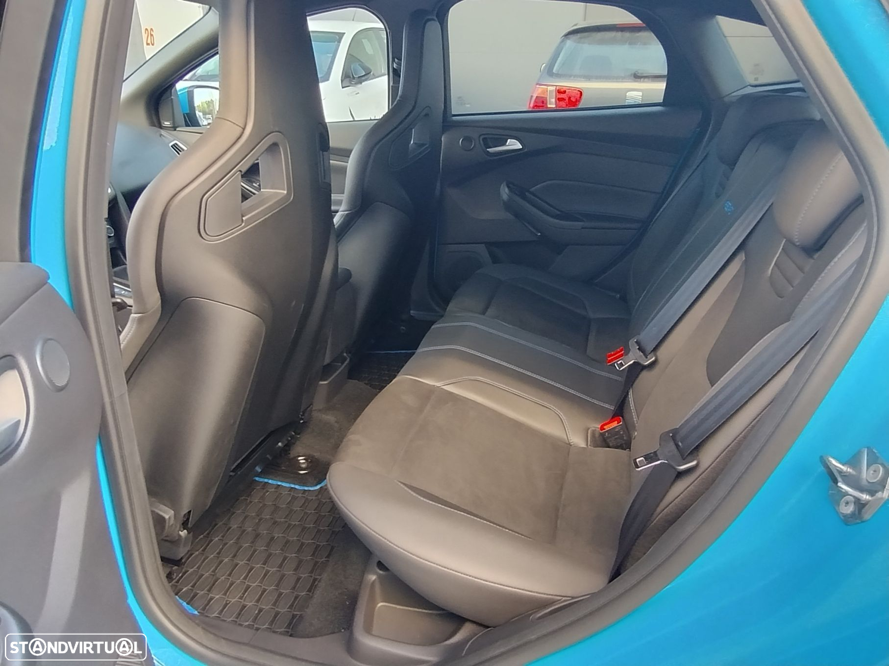Ford Focus 2.3 EcoBoost RS - 25