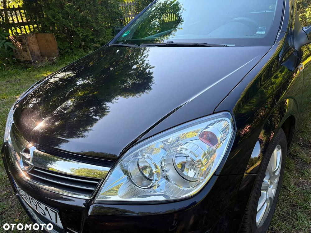 Opel Astra 1.6 Color Edition - 9