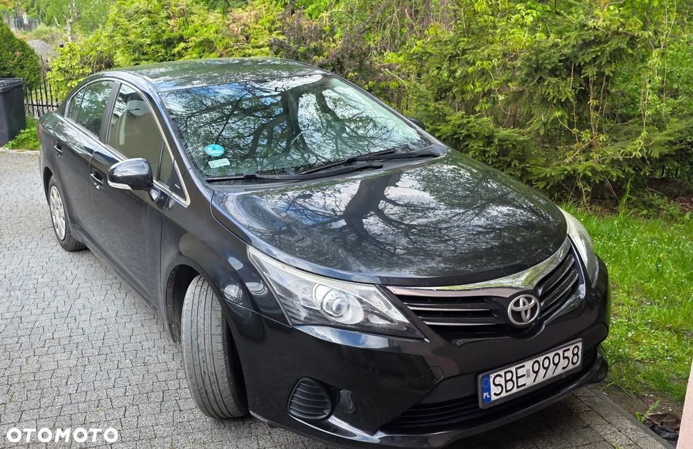 Toyota Avensis 1.6 Active - 12