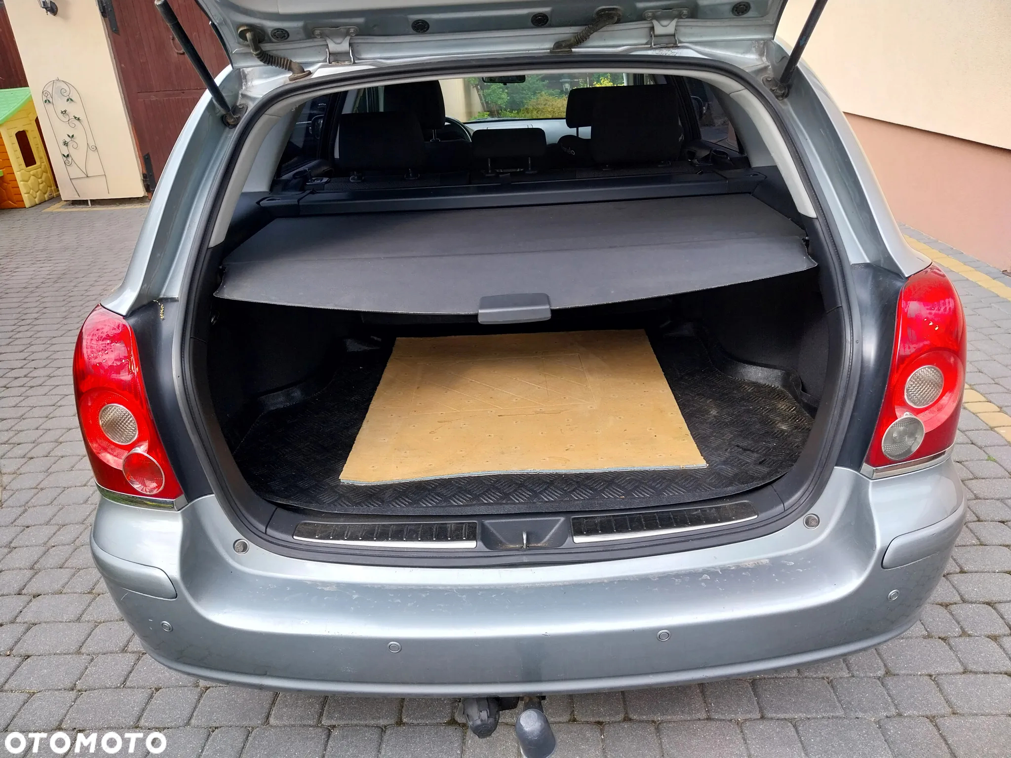 Toyota Avensis - 7