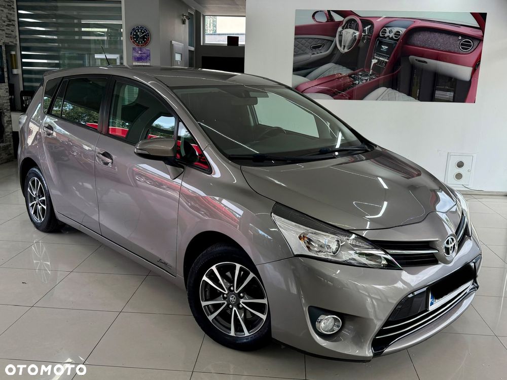Toyota Verso 1.6 D-4D Prestige - 1