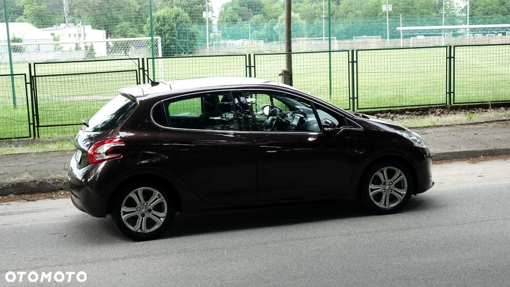 Peugeot 208 120 VTI Allure - 37