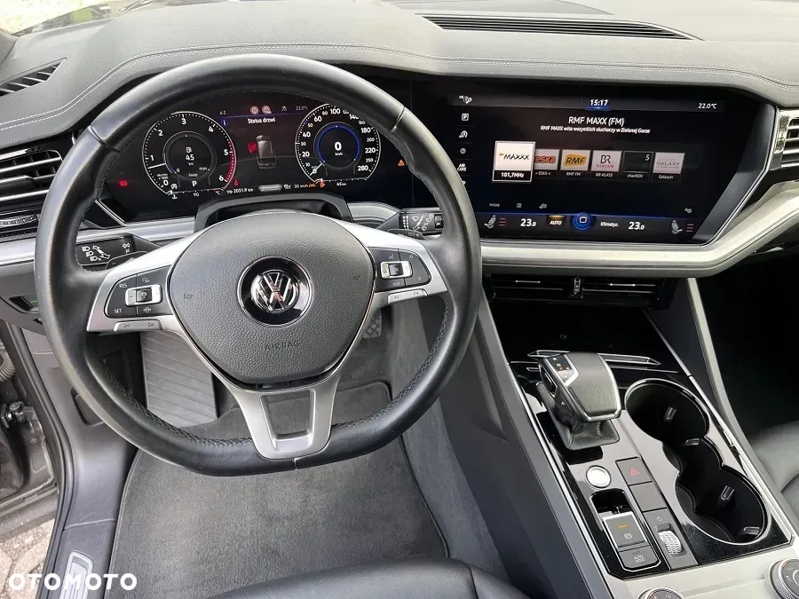 Volkswagen Touareg 3.0 V6 TDI 4Motion DPF Automatik R-Line - 14