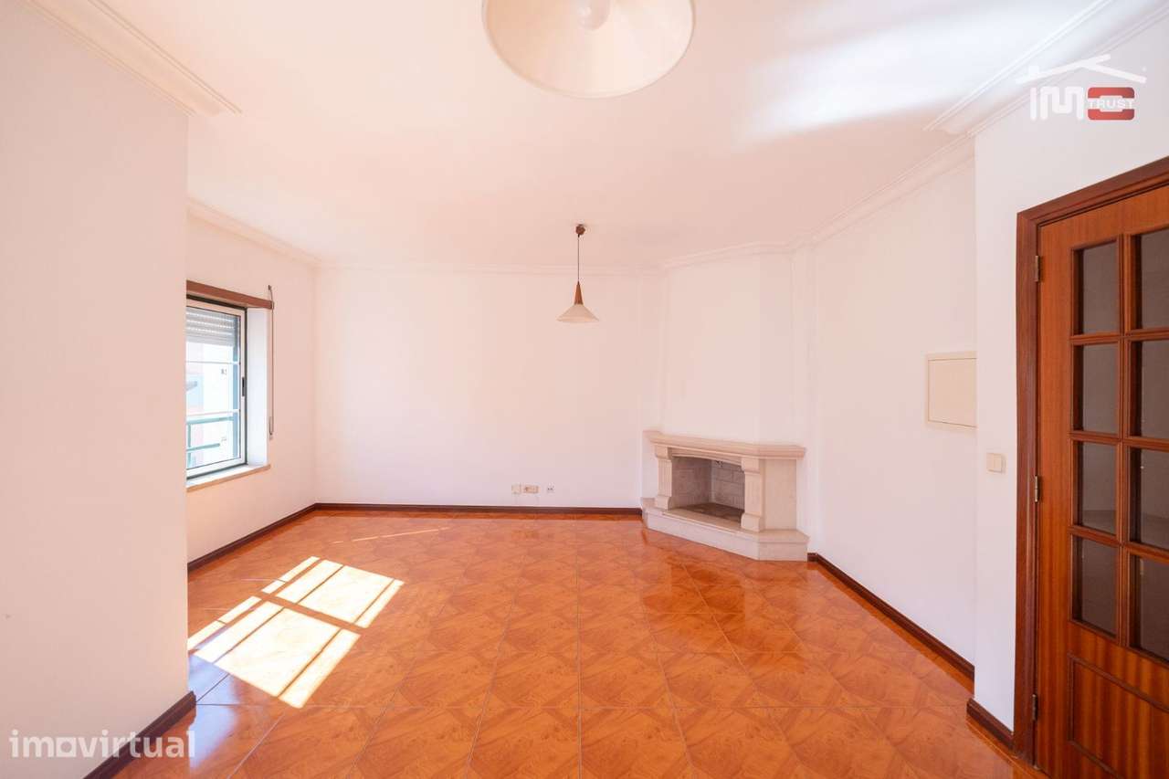 Apartamento T3 com sótão em Fátima - Grande imagem: 2/9
